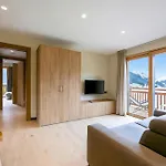 Casa Luminosa In -ski Out 100m - Happy