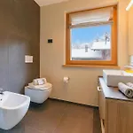 Casa Luminosa In -ski Out 100m - Happy